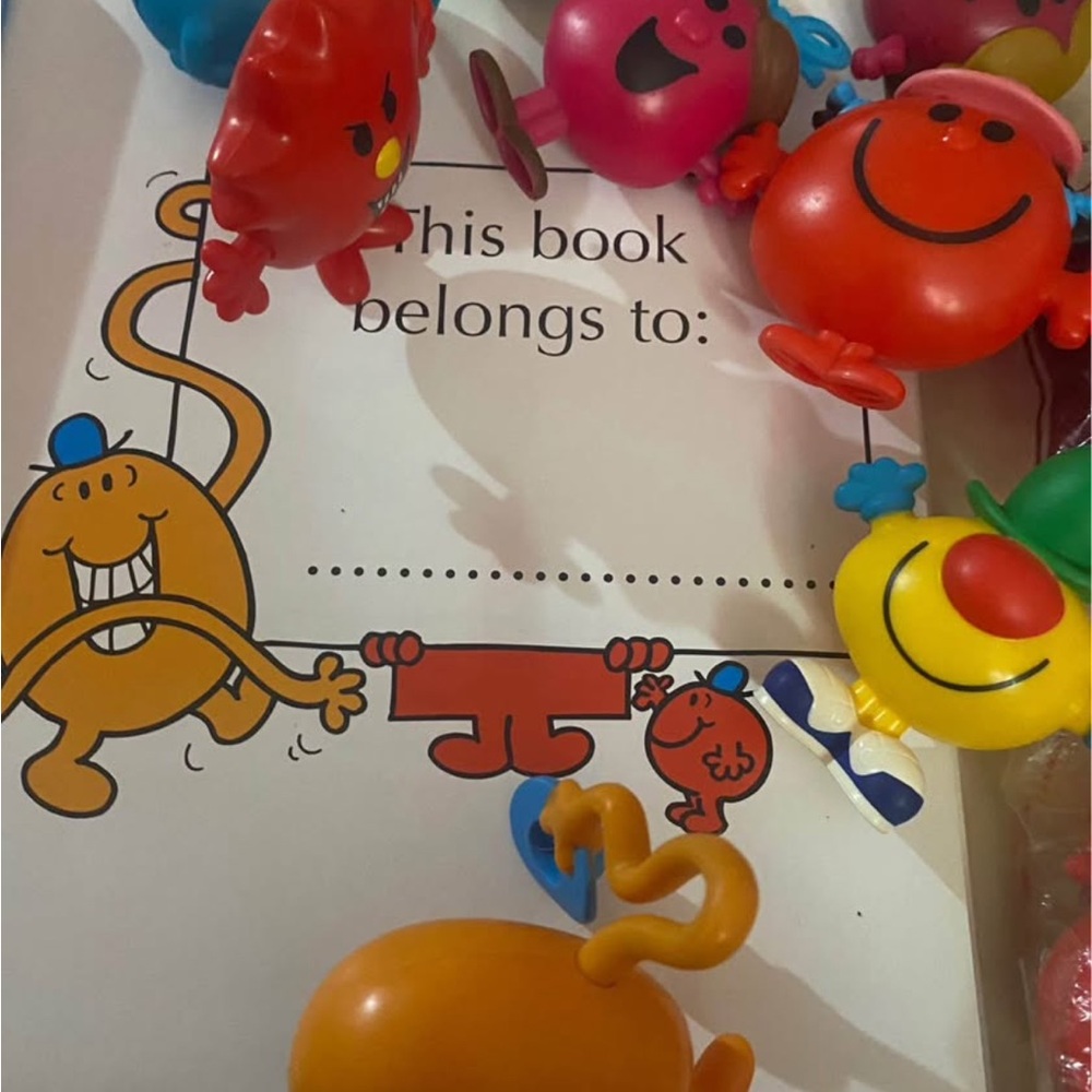 Mr. Men & Little Miss figures & Book 17 characters